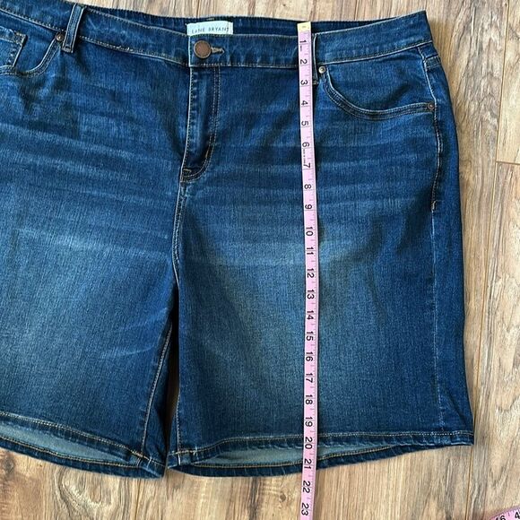 Lane Bryant Flex Magic Waistband Signature fit Mid Rise Boyfriend Midi Short 18 - Picture 6 of 9